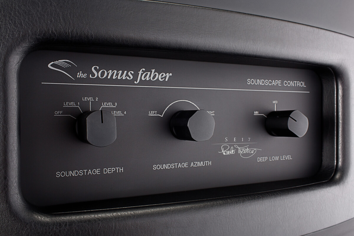 Audio-Elite-AliHarveyPhoto_TheSonusFaber-SE17-Back-firma