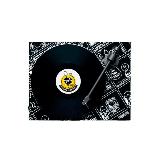 Audio Elite – Pro-Ject Audio – Peanuts Turntable (75 Years Ed. Limitada Peanuts – Snoopy y Charlie Brown)