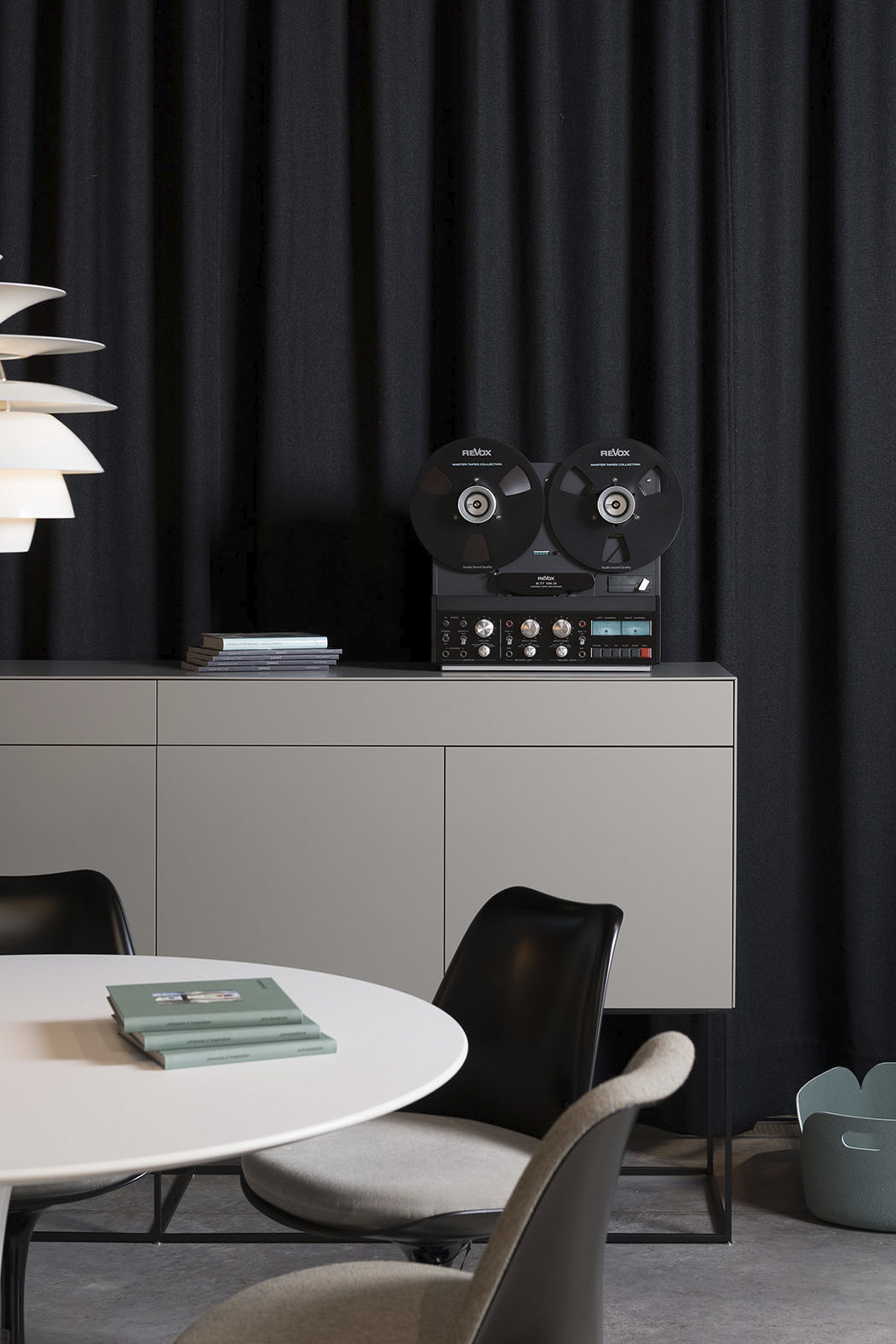Revox – B77 MK III Stereo Tape Recorder – Lifestyle 2 – Audio Elite Colombia