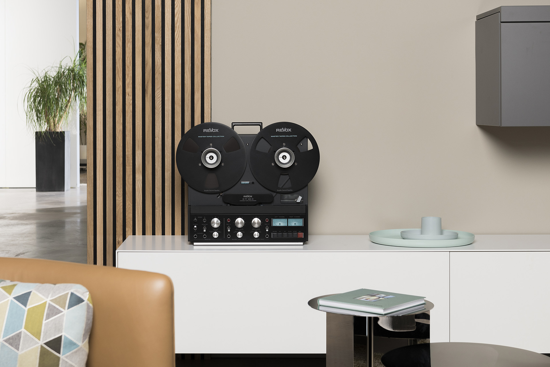 Revox – B77 MK III Stereo Tape Recorder – Lifestyle 4 – Audio Elite Colombia